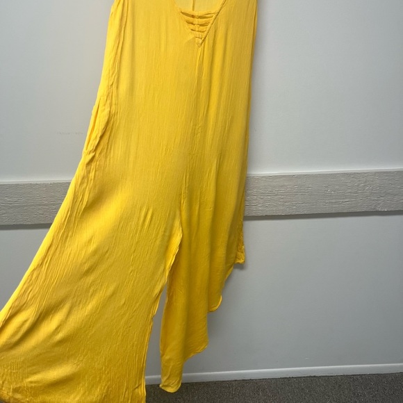 NWT Beach Romper - Picture 5 of 7